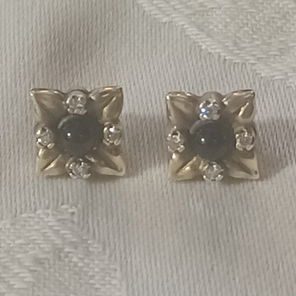 LAGOS Arcadian Onyx and Diamond Flower Stud Earrings, SS & 18k - Picture 4 of 13